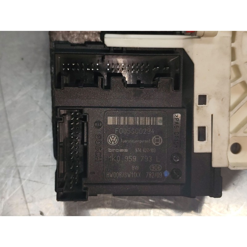 Recambio de motor elevalunas delantero izquierdo para seat leon (1p1) comfort limited referencia OEM IAM 1K0959793L 1P0837401D 