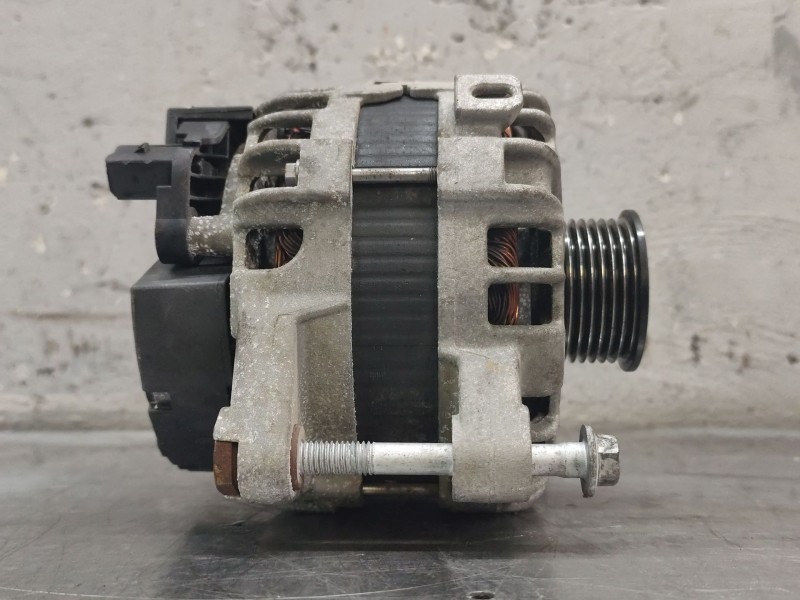 Recambio de alternador para land rover range rover evoque (l538) 2.0 d referencia OEM IAM 0125812068  