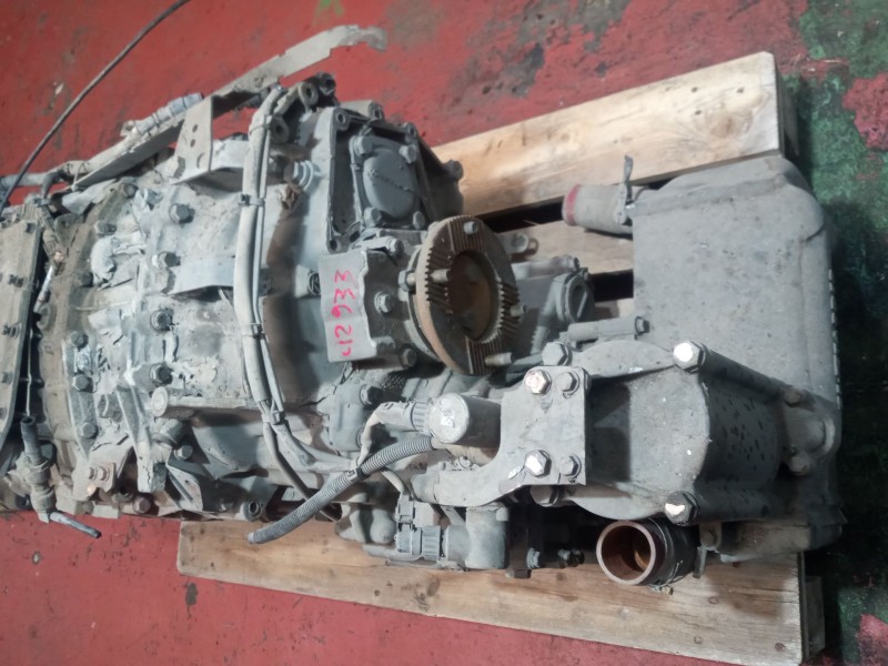 Recambio de caja cambios para daf serie 75 cf .320 euro 1/2 referencia OEM IAM 12AS1631TD 1327047006 1681257