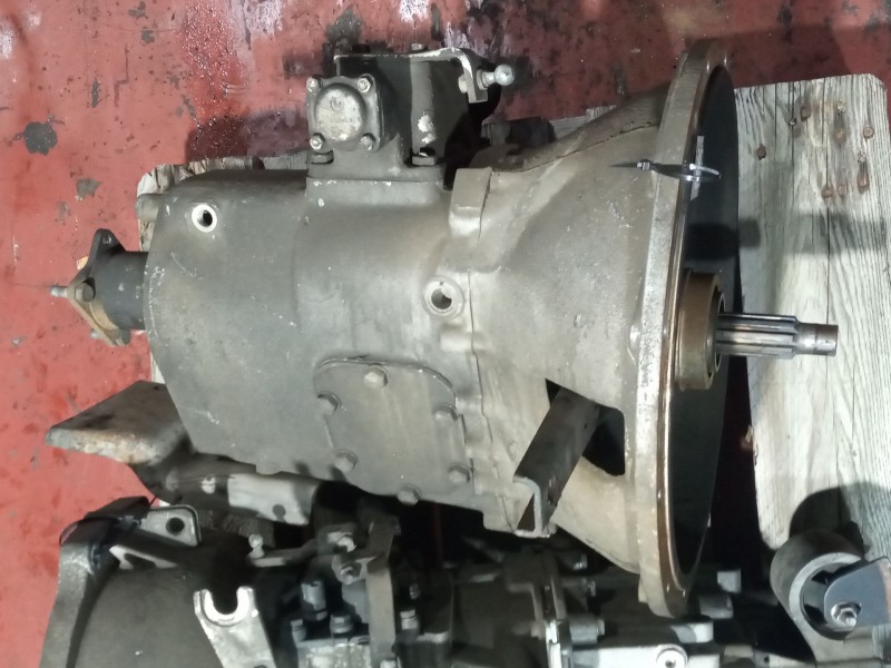 Recambio de caja cambios para nissan trucks l35.09 ... referencia OEM IAM T5200  