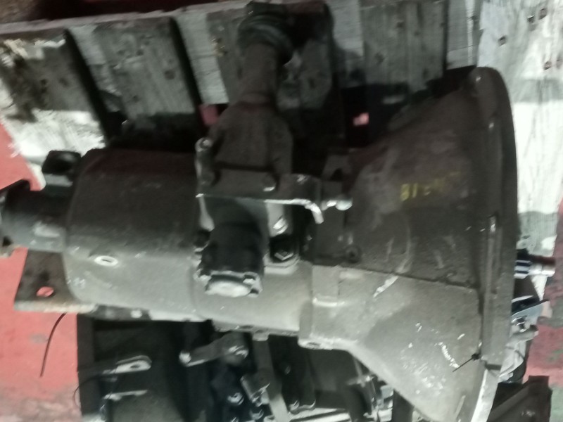 Recambio de caja cambios para nissan trucks l35.09 ... referencia OEM IAM T5200  