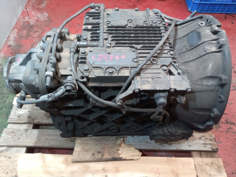 Recambio de caja cambios para renault magnum ab 2005 12.8 diesel referencia OEM IAM AT2412C 3190492 