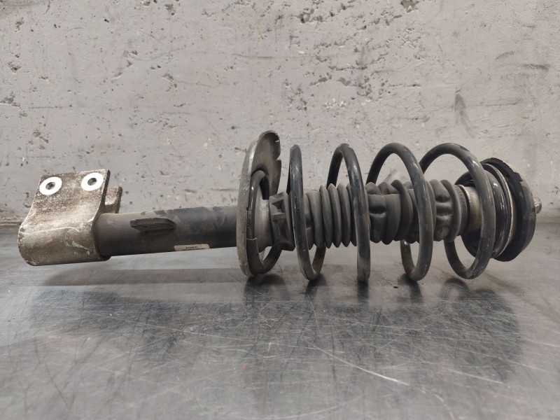 Recambio de amortiguador delantero izquierdo para peugeot 308 1.6 16v referencia OEM IAM   