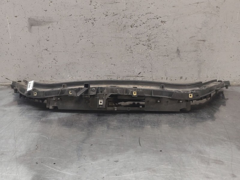 Recambio de panel frontal para renault rapid/express (f40) 1.4 familiar (f402/40m) referencia OEM IAM   