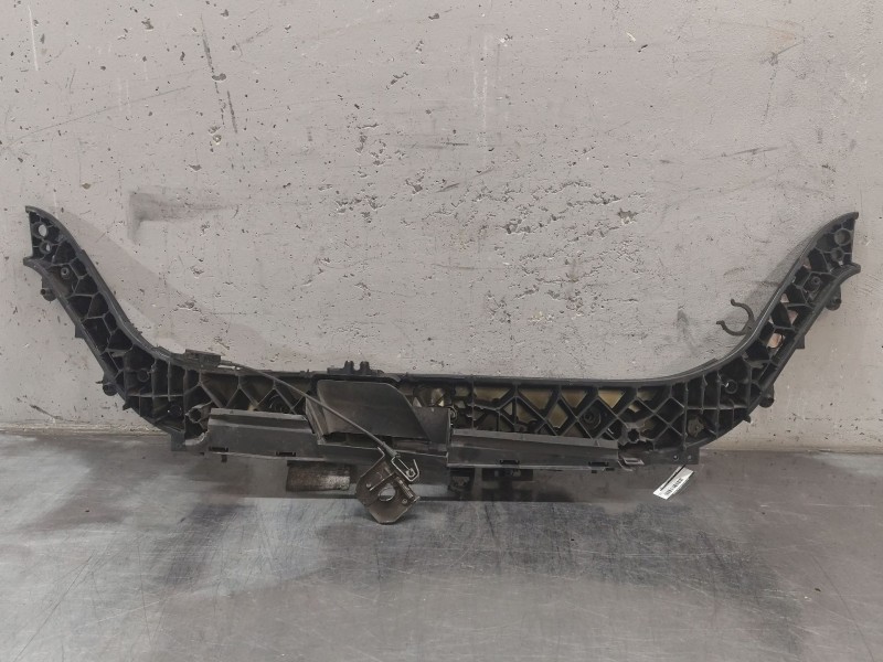 Recambio de panel frontal para renault rapid/express (f40) 1.4 familiar (f402/40m) referencia OEM IAM   