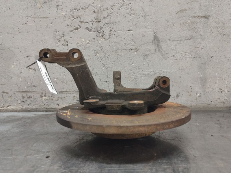 Recambio de mangueta delantera derecha para dacia logan 1.6 cat referencia OEM IAM   