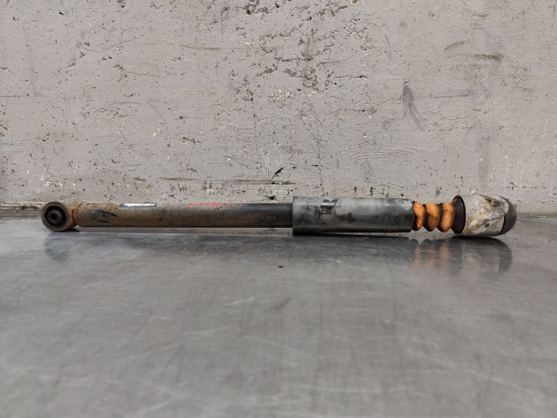 Recambio de amortiguador trasero izquierdo para seat leon (1m1) signo referencia OEM IAM 1K0512011AD  