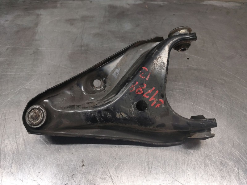 Recambio de brazo suspension inferior delantero izquierdo para dacia logan 1.6 cat referencia OEM IAM   