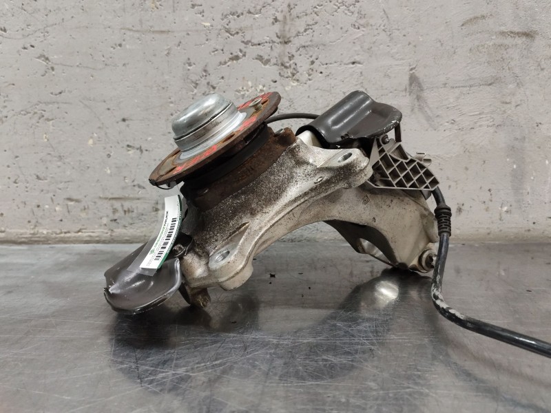 Recambio de mangueta delantera derecha para mercedes-benz gla (h247) gla 200 d (247.712) referencia OEM IAM A2473320200  