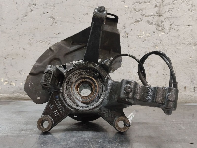 Recambio de mangueta delantera izquierda para peugeot expert tepee (vf3x_) 2.0 hdi 120 referencia OEM IAM 64832  