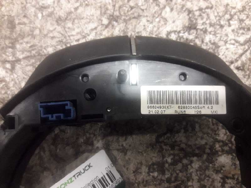 Recambio de mando volante para citroen c4 berlina collection referencia OEM IAM 96624938XT 62880045 4 PINS