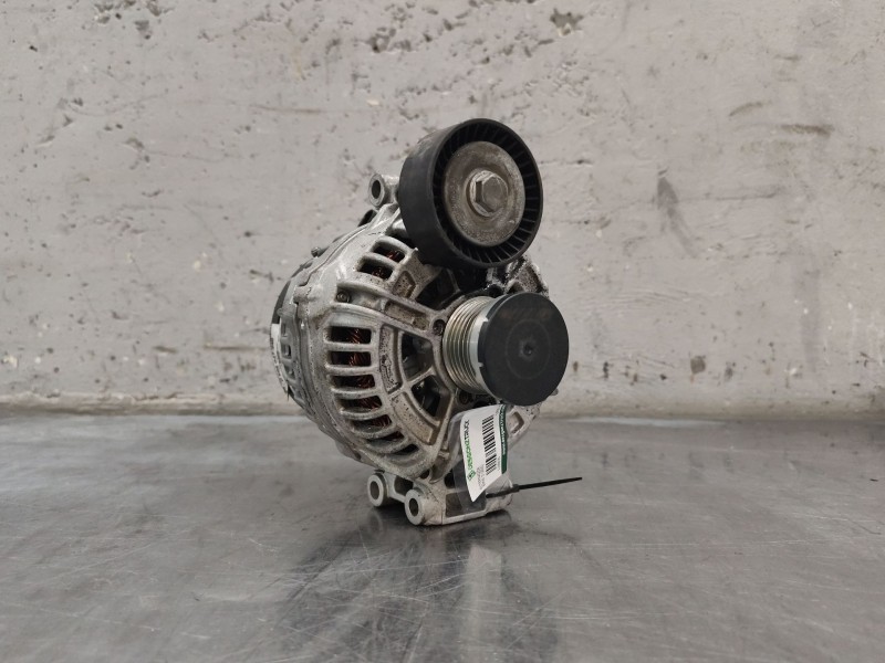Recambio de alternador para bmw 3 (e90) 320 d referencia OEM IAM 0986047240  