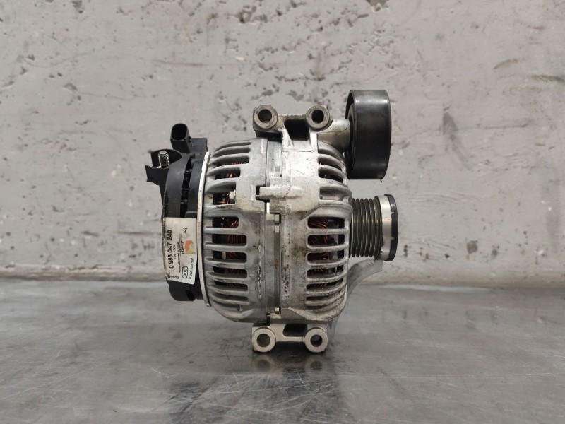 Recambio de alternador para bmw 3 (e90) 320 d referencia OEM IAM 0986047240  