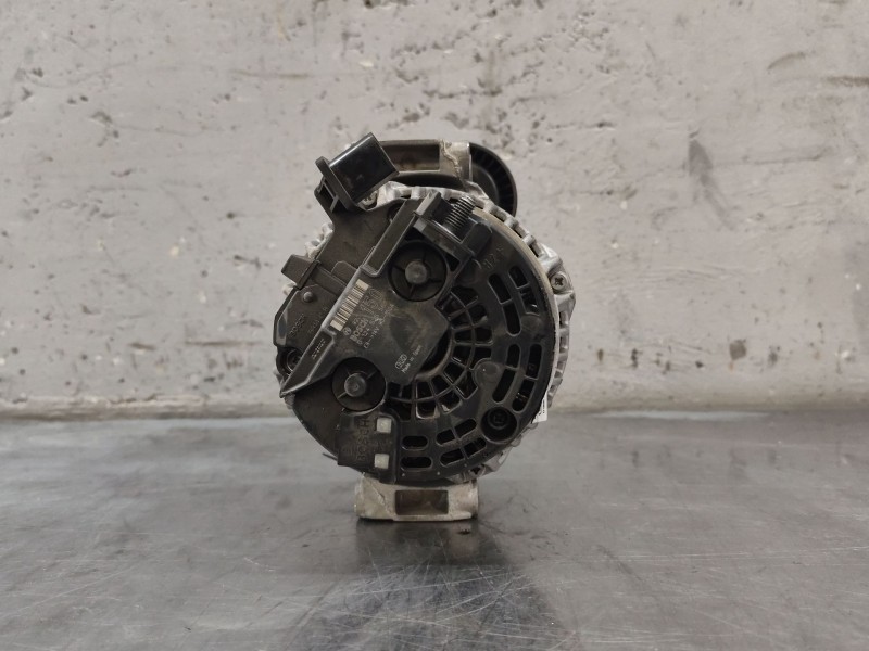 Recambio de alternador para bmw 3 (e90) 320 d referencia OEM IAM 0986047240  