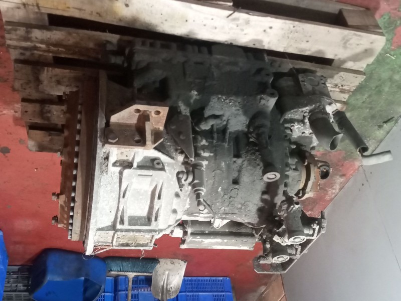 Recambio de caja cambios para mercedes trucks bus atlas referencia OEM IAM 5HP600 4139063775 8321930000