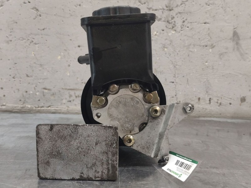 Recambio de bomba direccion para bmw serie 5 berlina (e39) 530d referencia OEM IAM   