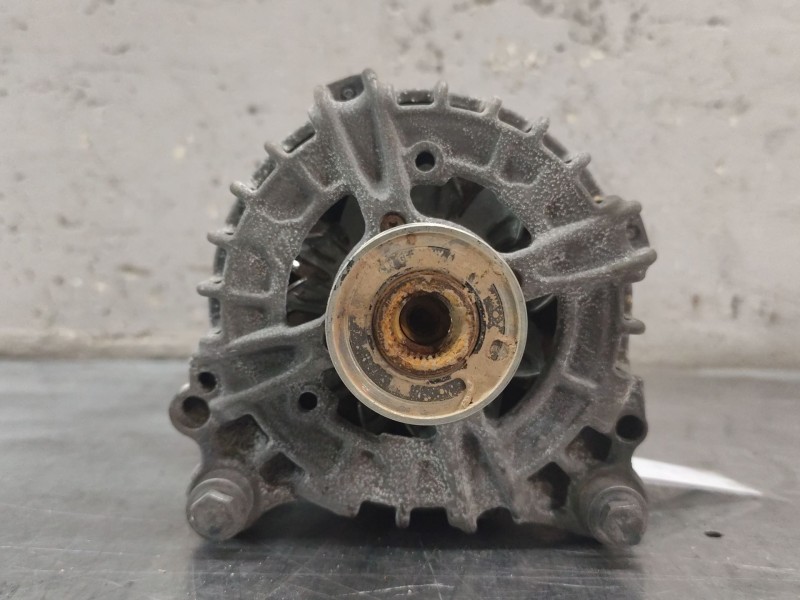Recambio de alternador para volkswagen crafter furgoneta (sy_, sx_) 2.0 tdi referencia OEM IAM 03L903023M  