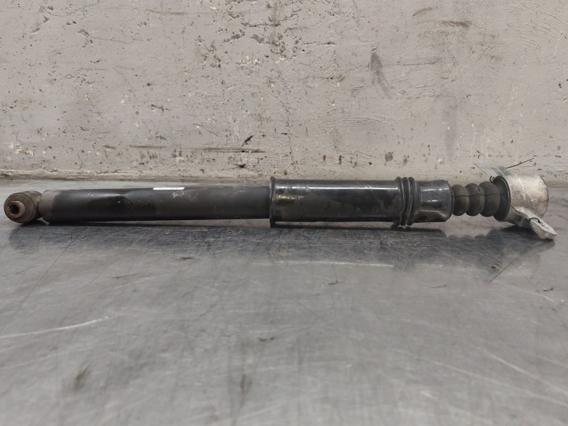 Recambio de amortiguador trasero izquierdo para peugeot 308 1.6 16v referencia OEM IAM   