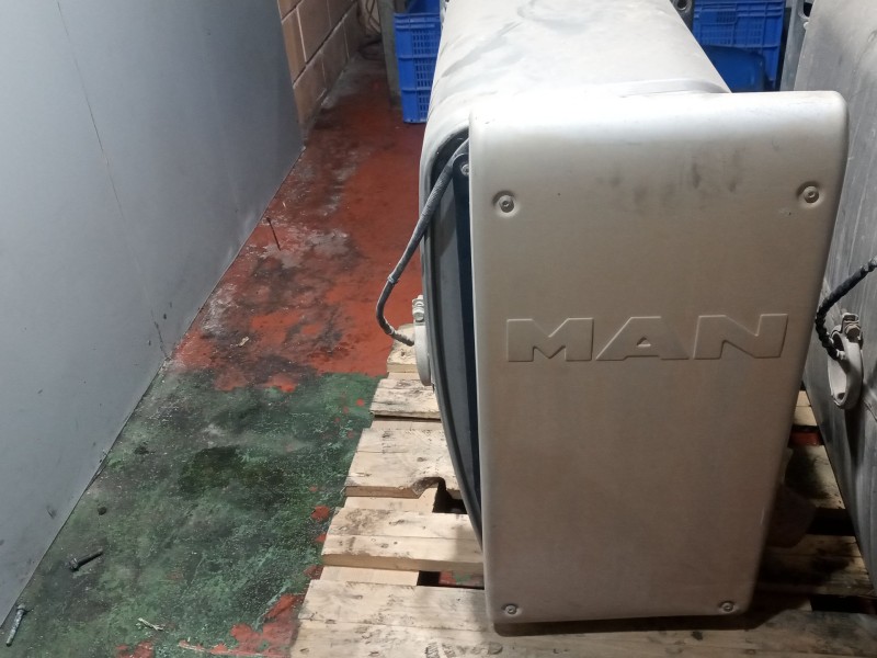 Recambio de catalizador para man tgx 18.xxx 12.4 diesel referencia OEM IAM 81151036059  