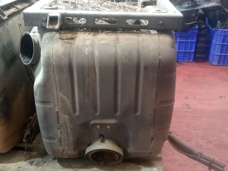 Recambio de catalizador para scania magnus referencia OEM IAM 2246027  