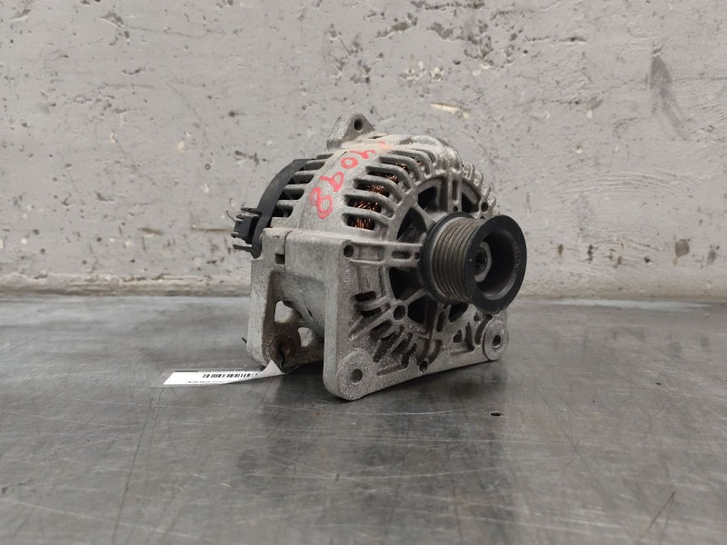 Recambio de alternador para renault scenic ii 1.9 dci diesel referencia OEM IAM 489890427  