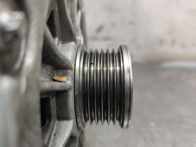 Recambio de alternador para mercedes-benz clase c (w203) berlina 220 cdi (203.006) referencia OEM IAM A0001501750  