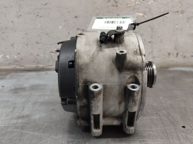 Recambio de alternador para mercedes-benz clase c (w203) berlina 220 cdi (203.006) referencia OEM IAM A0001501750  