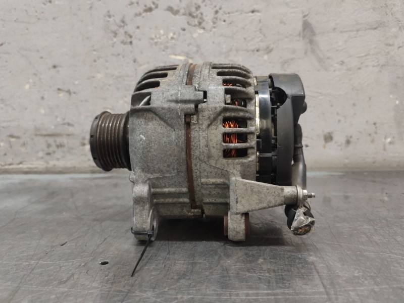 Recambio de alternador para skoda fabia (6y2/6y3) 1.9 tdi referencia OEM IAM 028903028E  