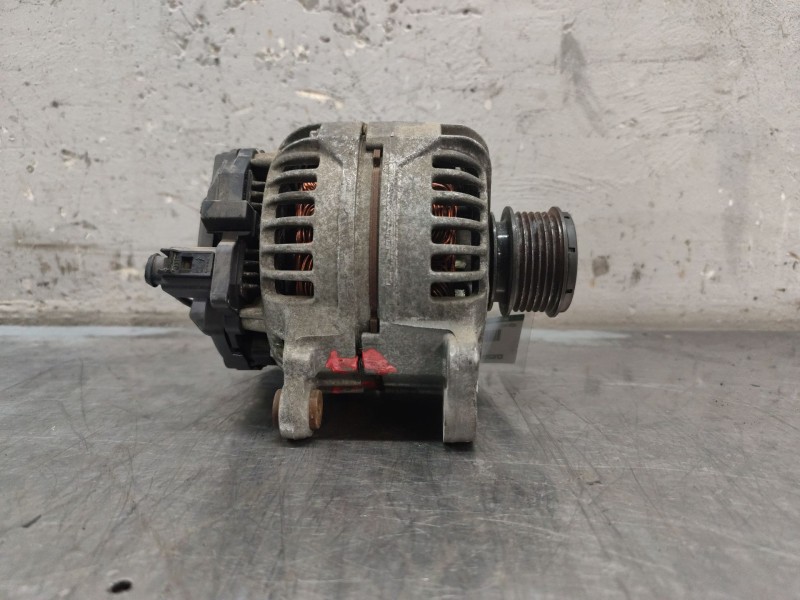 Recambio de alternador para skoda fabia (6y2/6y3) 1.9 tdi referencia OEM IAM 028903028E  