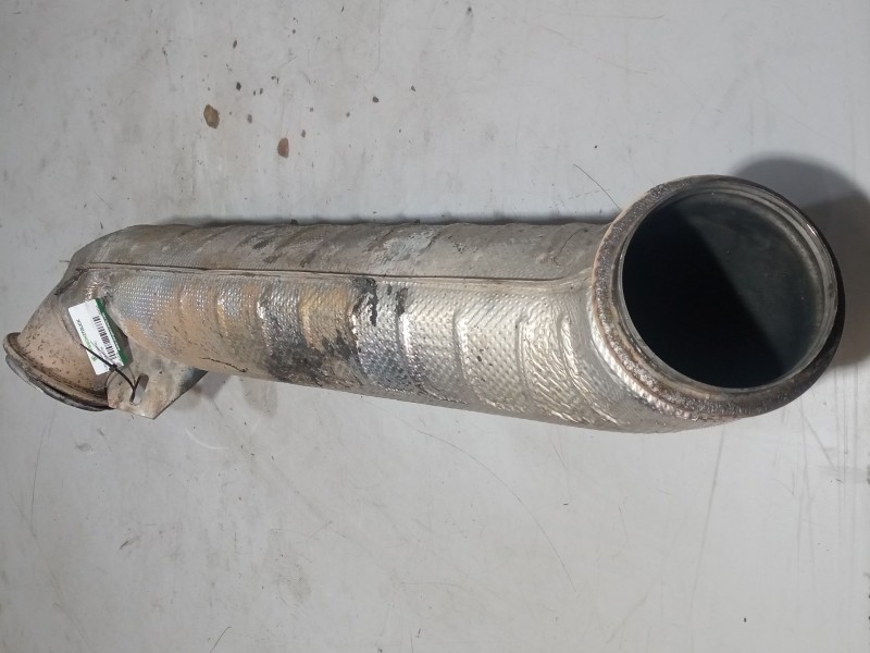 Recambio de tubo escape central para daf serie xf106 referencia OEM IAM 1883355  