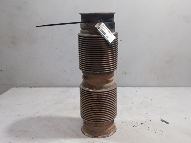 Recambio de flector tubo escape para daf serie xf106 referencia OEM IAM 1954914  