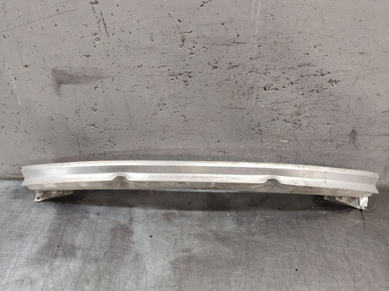 Recambio de refuerzo paragolpes delantero para audi a3 (8p1) 2.0 tdi 16v referencia OEM IAM   
