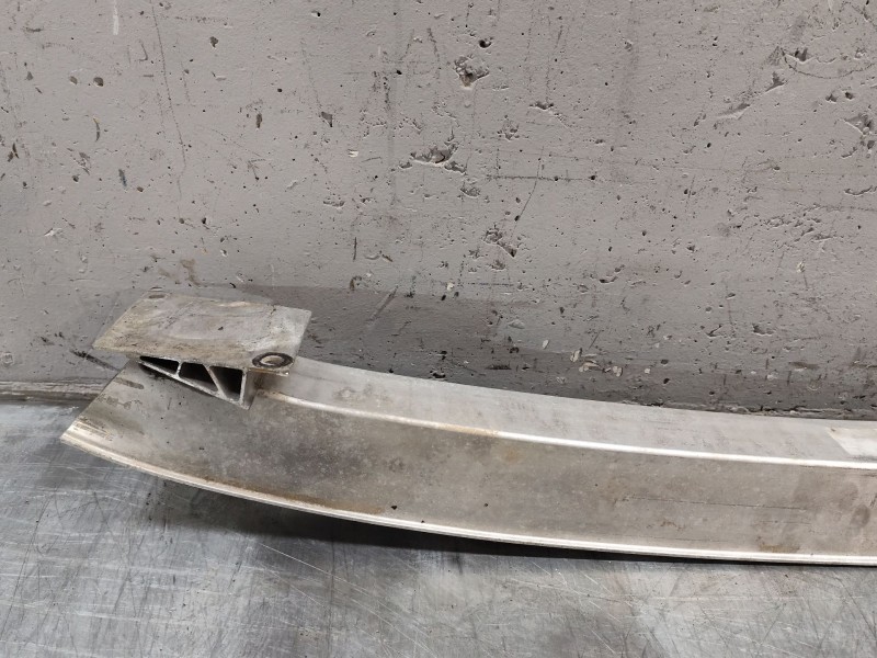 Recambio de refuerzo paragolpes delantero para audi a3 (8p1) 2.0 tdi 16v referencia OEM IAM   