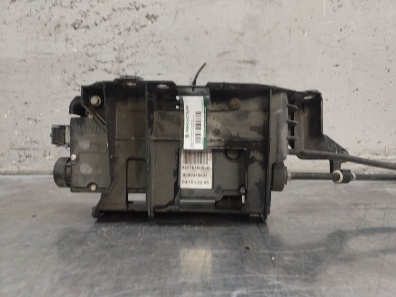 Recambio de freno de mano electrico para renault megane ii berlina 5p authentique referencia OEM IAM 8200418647  