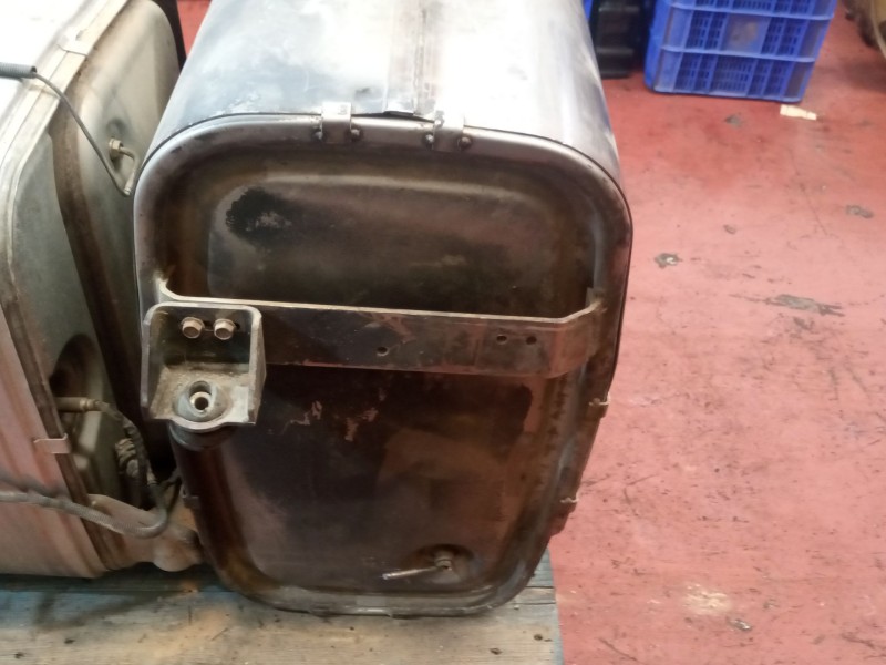 Recambio de catalizador para mercedes-benz oc 500 le-1830h referencia OEM IAM A0014904814  