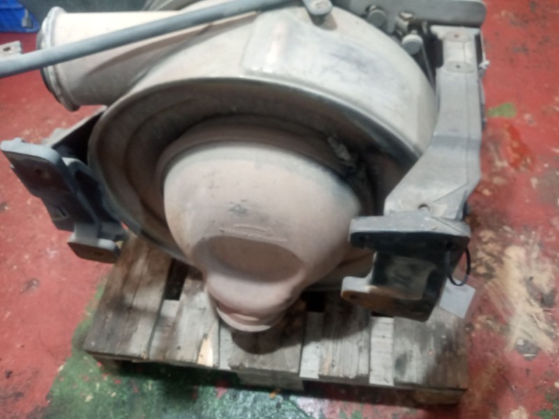 Recambio de catalizador para scania serie p/g/r (c-clase) 15.6 diesel referencia OEM IAM 1944879  