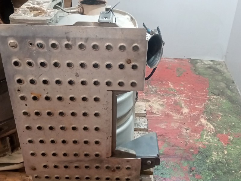 Recambio de catalizador para renault magnum ab diesel referencia OEM IAM 7420920706 MARCA:DINEX 