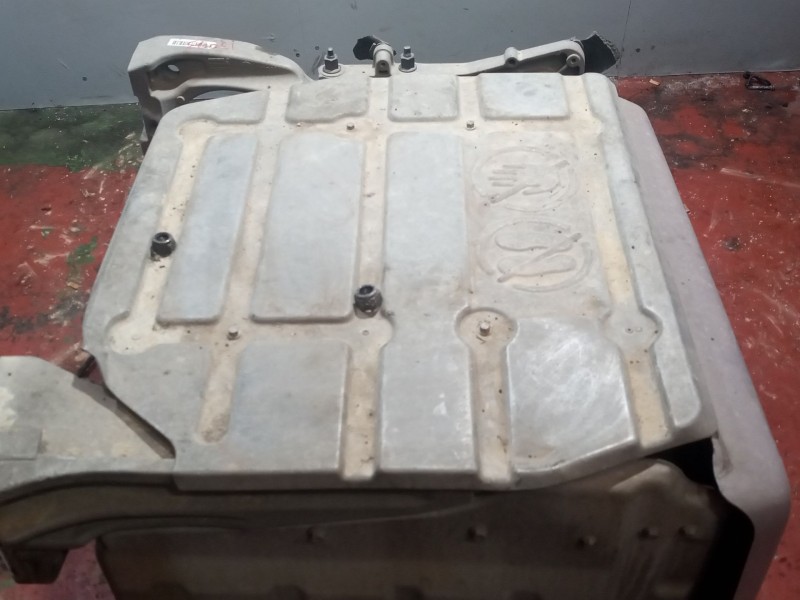 Recambio de catalizador para renault serie t 12.8 diesel referencia OEM IAM 23046482  