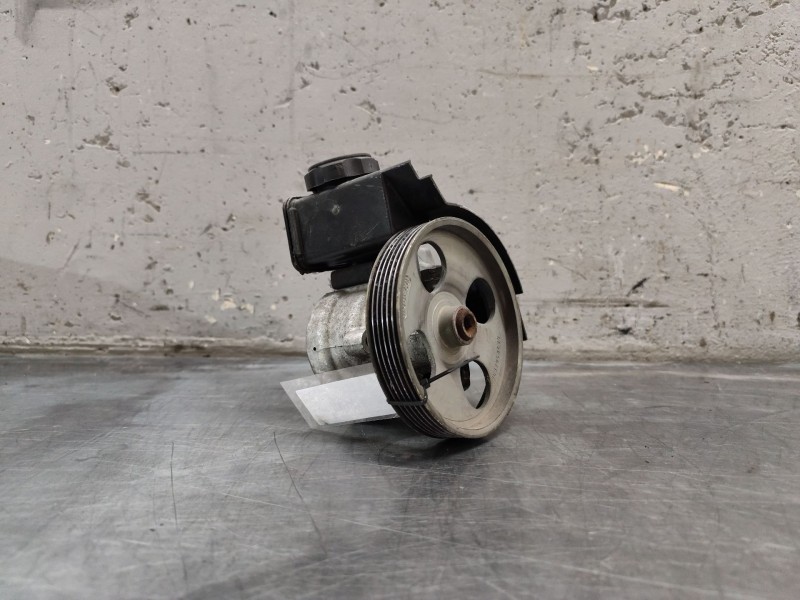 Recambio de bomba direccion para peugeot 206 cc cc referencia OEM IAM 9639650880  