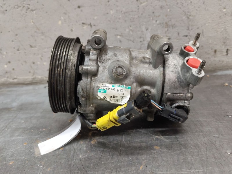 Recambio de compresor aire acondicionado para peugeot 207 1.4 16v vti referencia OEM IAM 9659875780  
