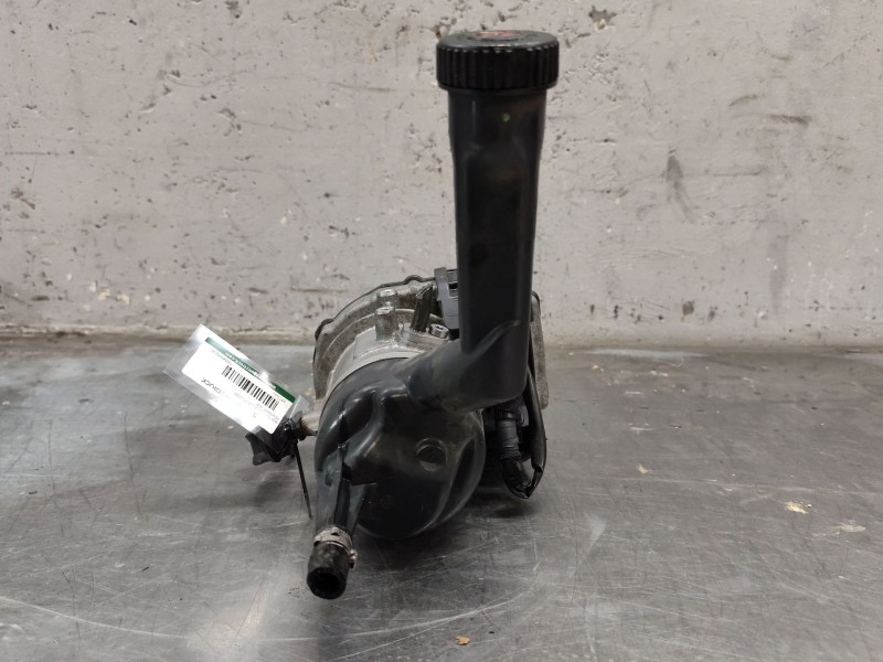 Recambio de bomba direccion para peugeot 308 confort referencia OEM IAM 9684979180  