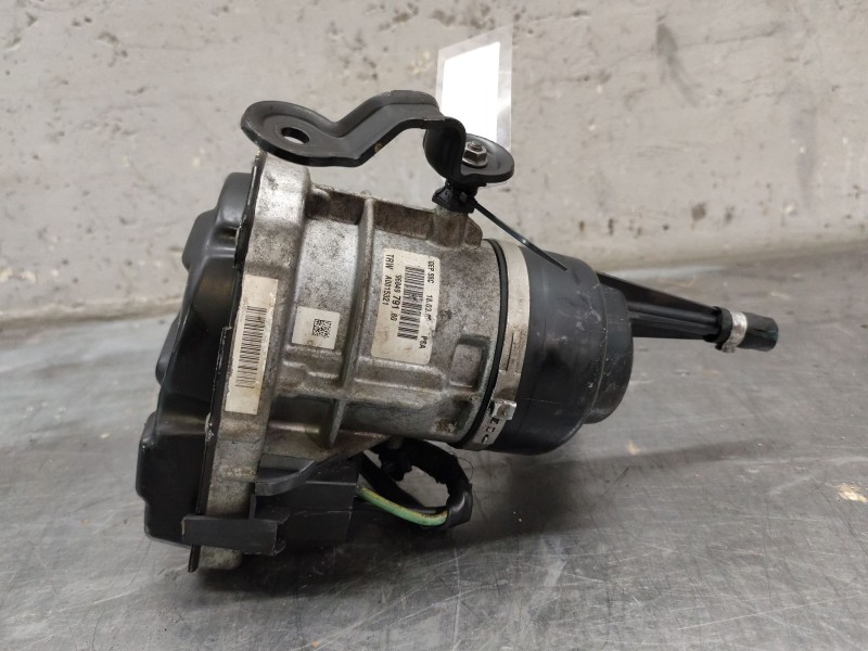 Recambio de bomba direccion para peugeot 308 confort referencia OEM IAM 9684979180  