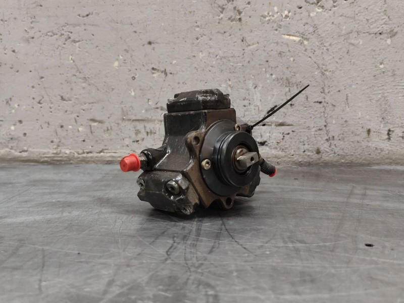 Recambio de bomba inyeccion para mercedes-benz clase c (w203) berlina 2.2 cdi cat referencia OEM IAM 0986437003  