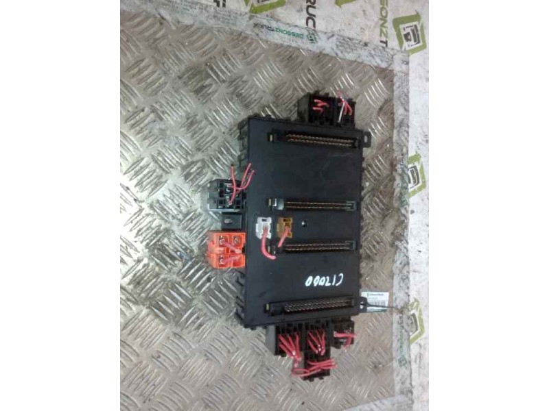 Recambio de caja reles / fusibles para daf serie xf105.xxx fsa 4x2 space-cab referencia OEM IAM 1895428  