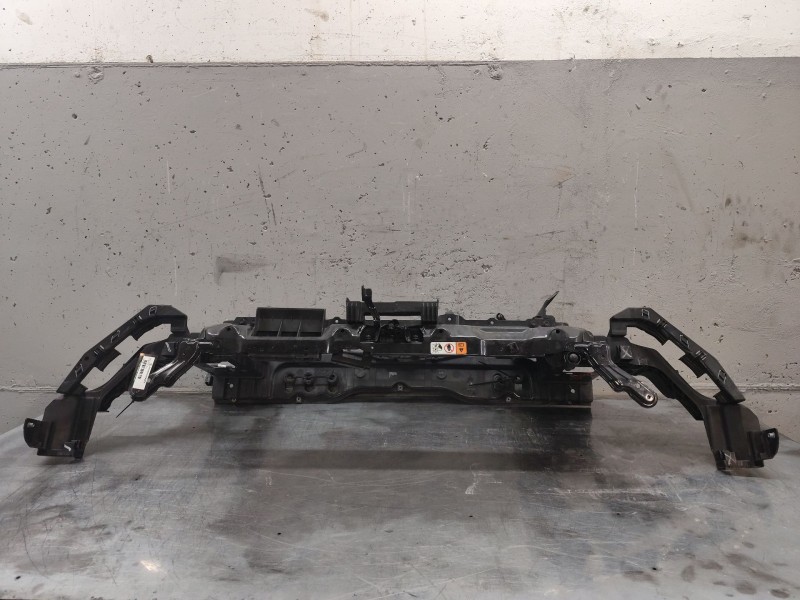 Recambio de panel frontal para hyundai i30 (gd) 1.6 crdi referencia OEM IAM   