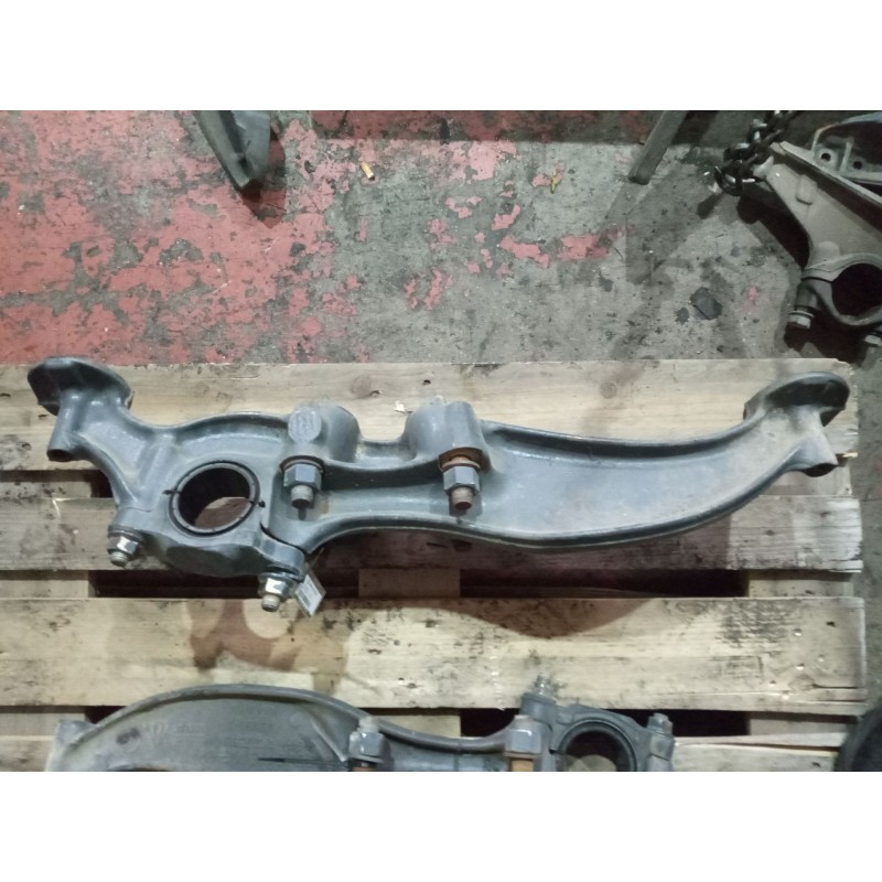 Recambio de soporte balleston para daf serie xf105.xxx fsa 4x2 space-cab referencia OEM IAM 1896601 IZQUIERDO 