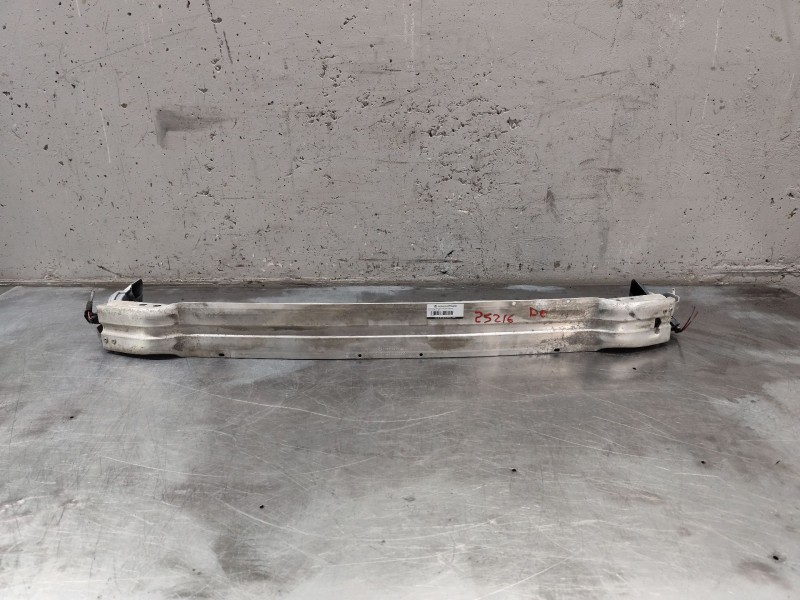 Recambio de refuerzo paragolpes delantero para audi a4 ber. (b8) básico referencia OEM IAM   