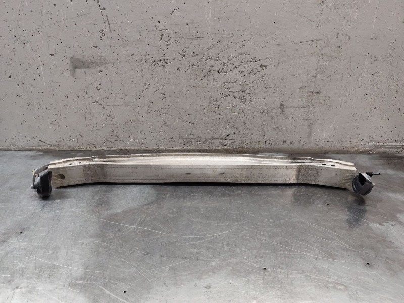 Recambio de refuerzo paragolpes delantero para audi a4 ber. (b8) básico referencia OEM IAM   