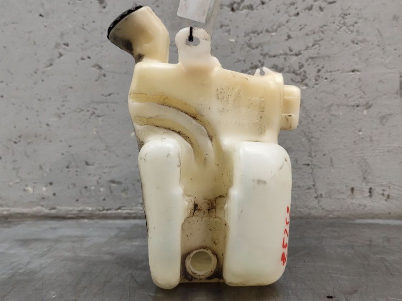 Recambio de deposito limpia para peugeot 207 sw confort referencia OEM IAM   