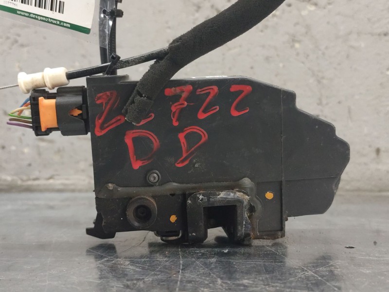 Recambio de cerradura puerta delantera derecha para peugeot 308 active referencia OEM IAM   